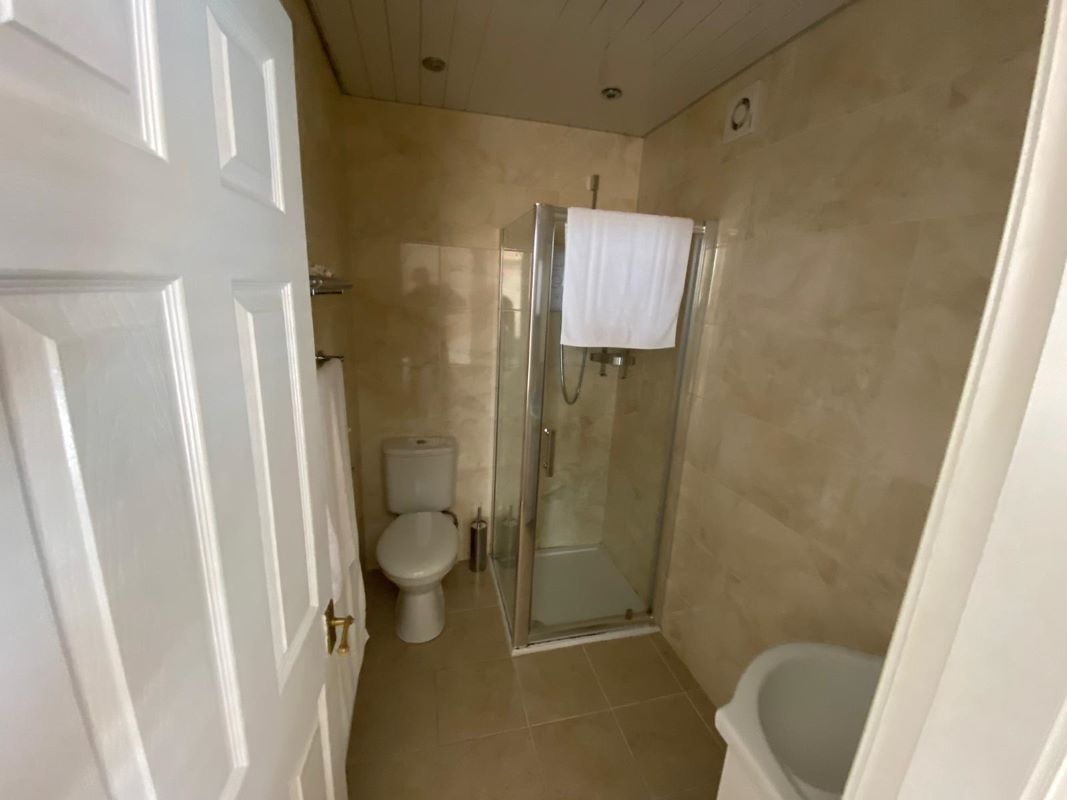 Oak House & Oak Cottage, Beal Lane, Shaw, Oldham, OL2 8PB