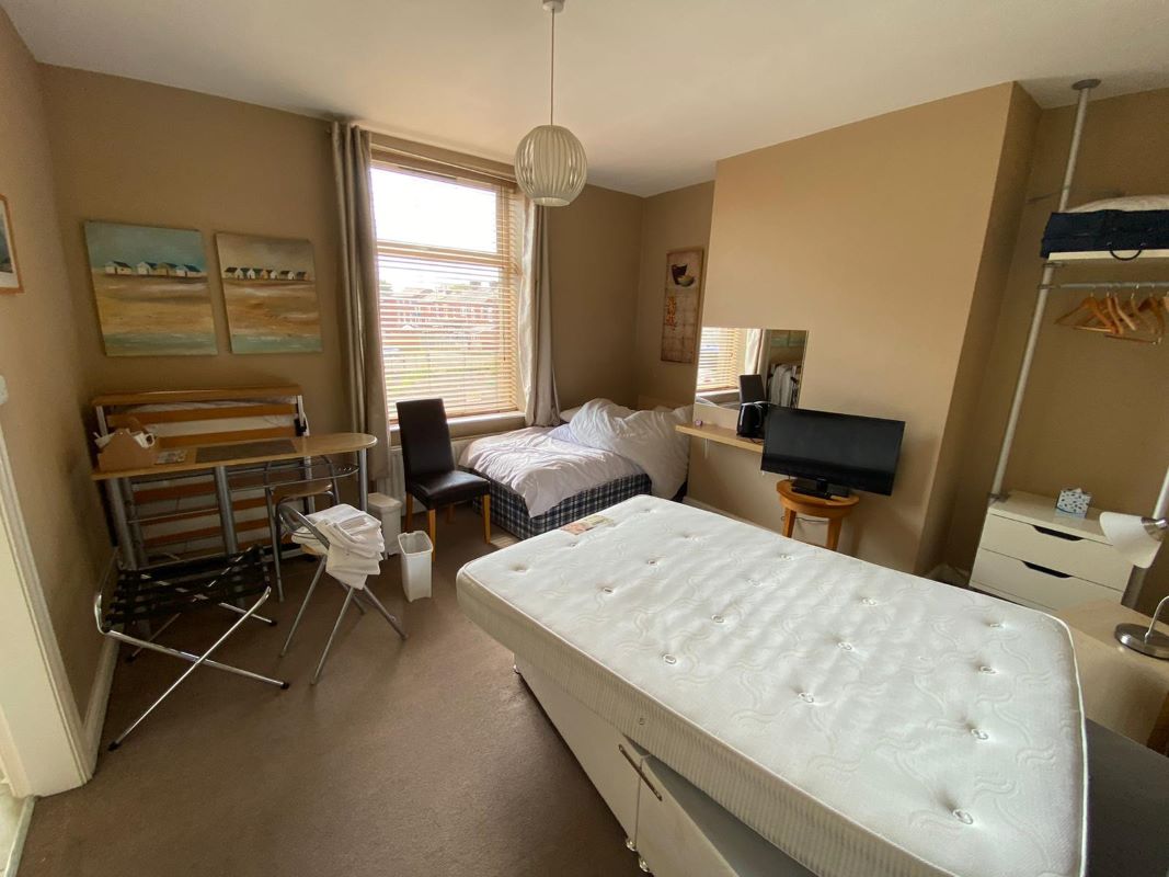 Oak House & Oak Cottage, Beal Lane, Shaw, Oldham, OL2 8PB