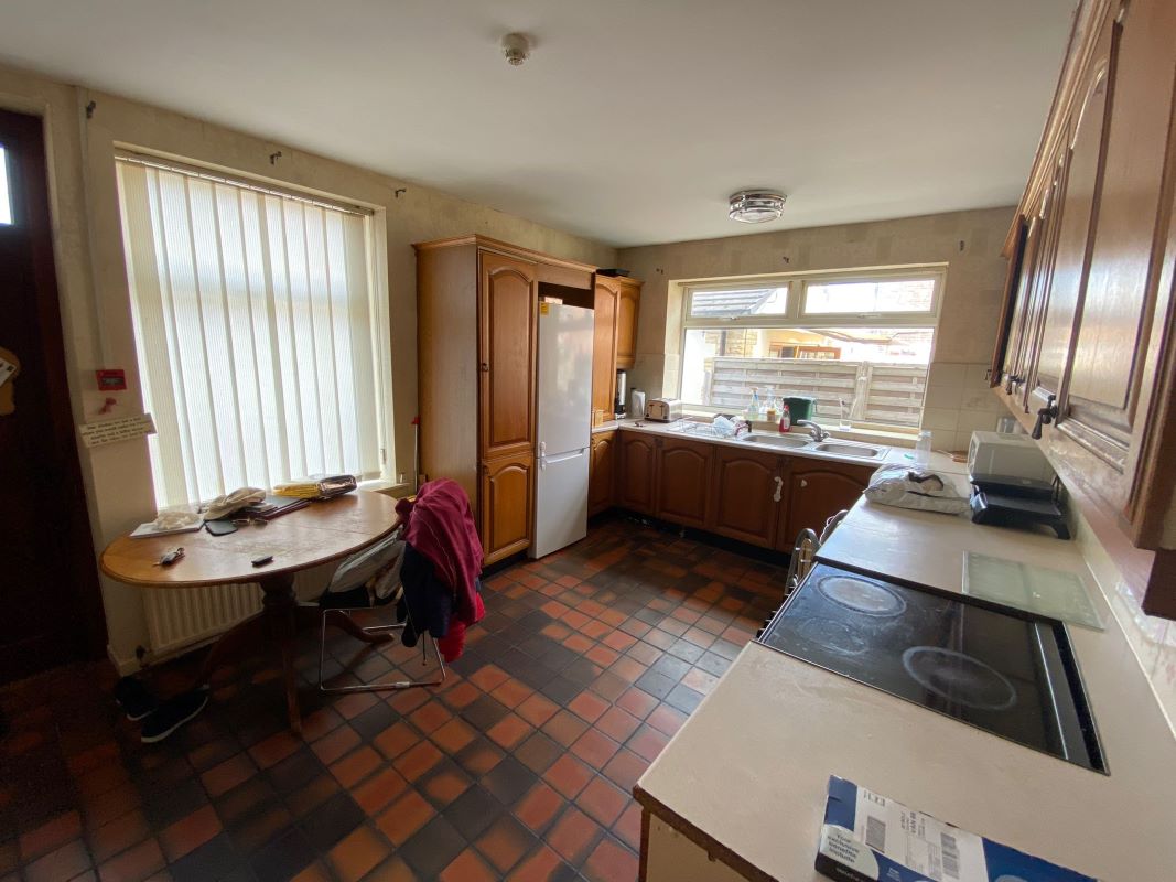 Oak House & Oak Cottage, Beal Lane, Shaw, Oldham, OL2 8PB