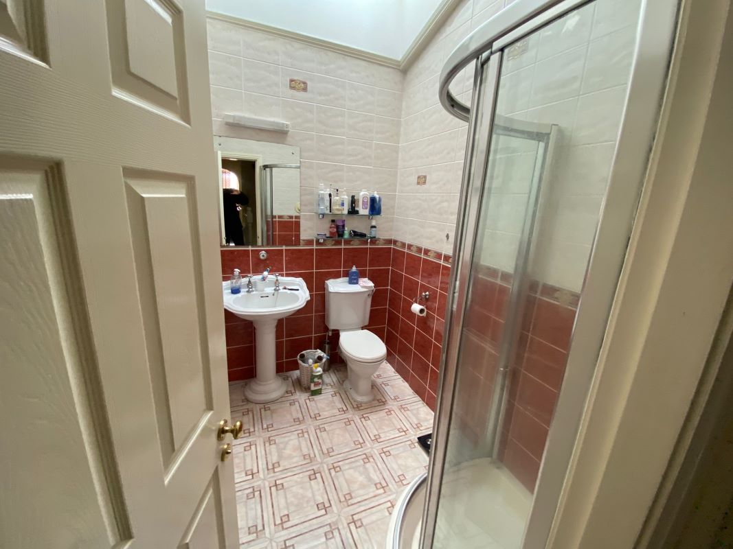 Oak House & Oak Cottage, Beal Lane, Shaw, Oldham, OL2 8PB