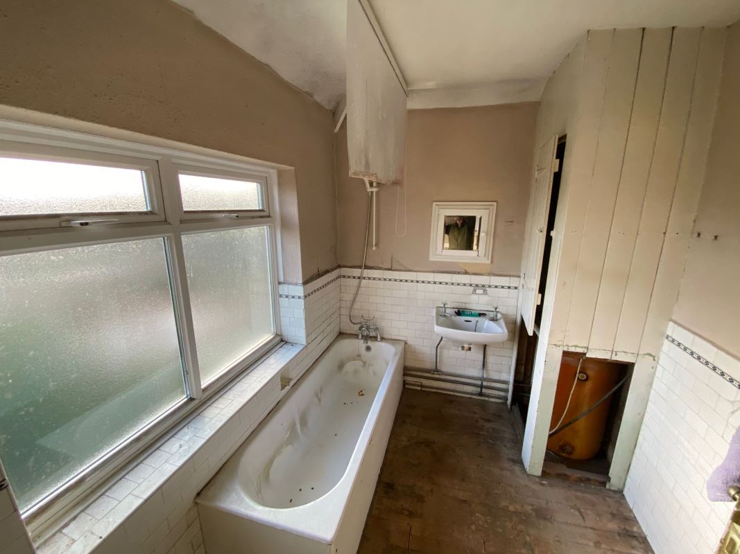 185 Tessall Lane, Birmingham, West Midlands, B31 5ED