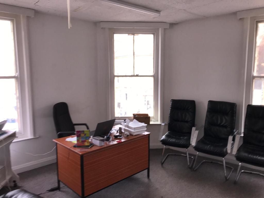 1 Market Place, Mansfield, Nottinghamshire, NG18 1HU