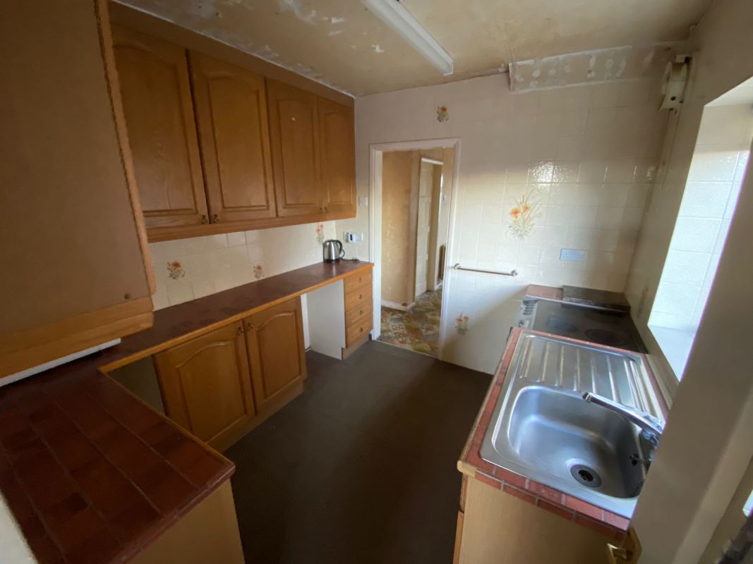 28 Paxton Road, Chesterfield, Derbyshire, S41 0TN