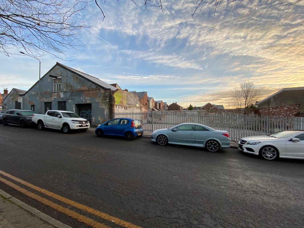 Workshop and Land, Southwell Lane, Kirkby-in-Ashfield, Nottingham, Nottinghamshire, NG17 8EY