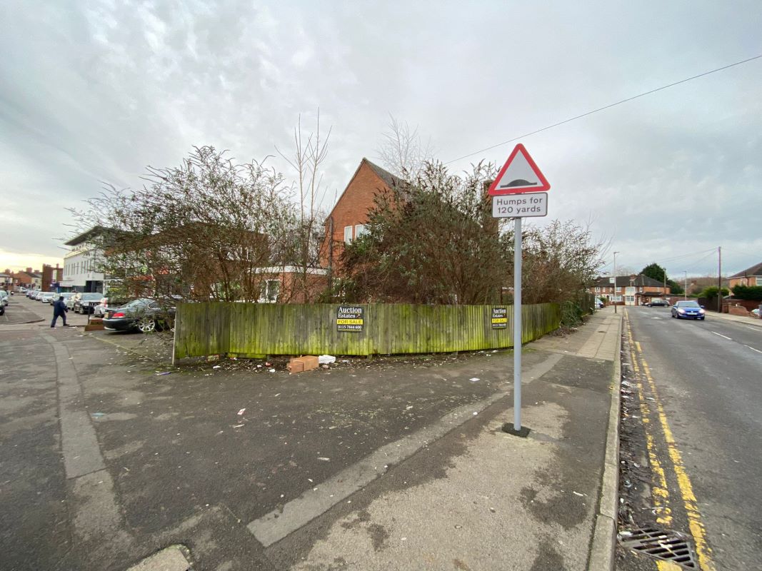 17 Medina Road, Leicester, LE3 9AY