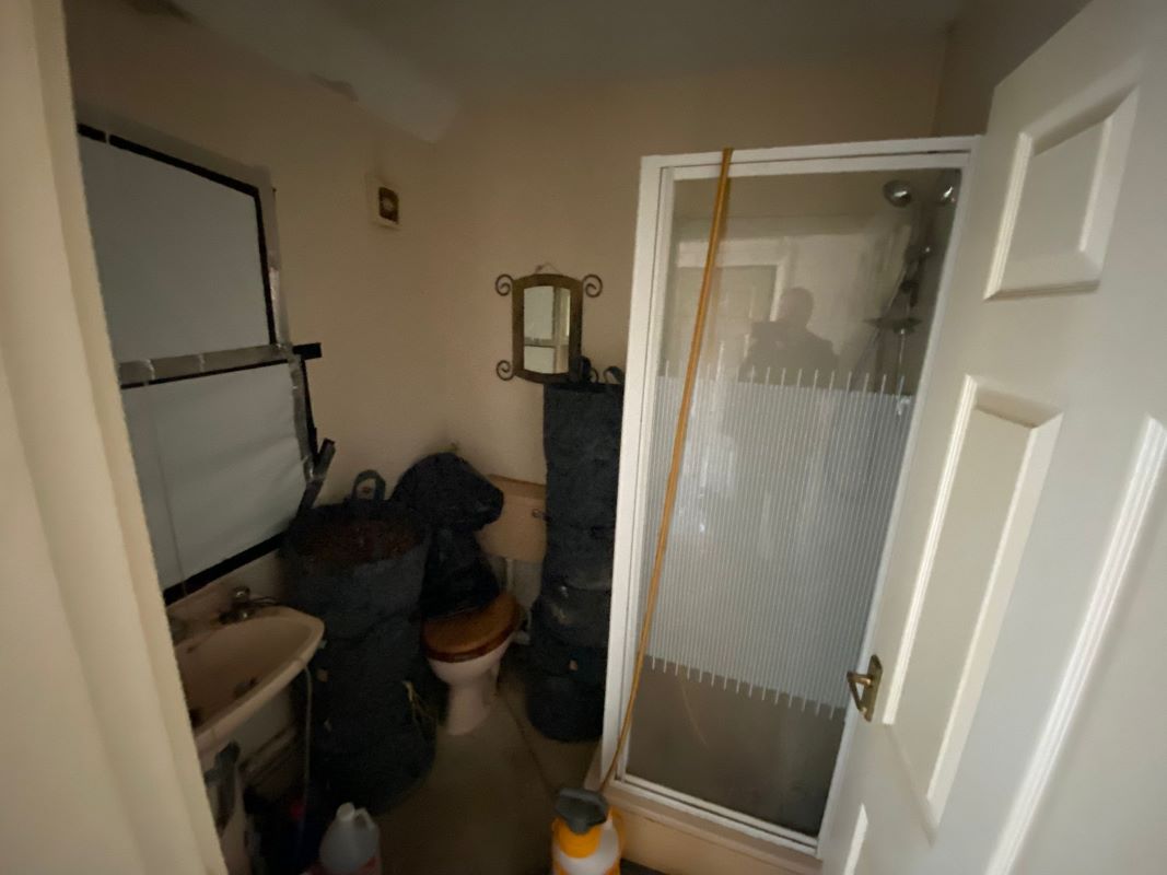 17 Medina Road, Leicester, LE3 9AY