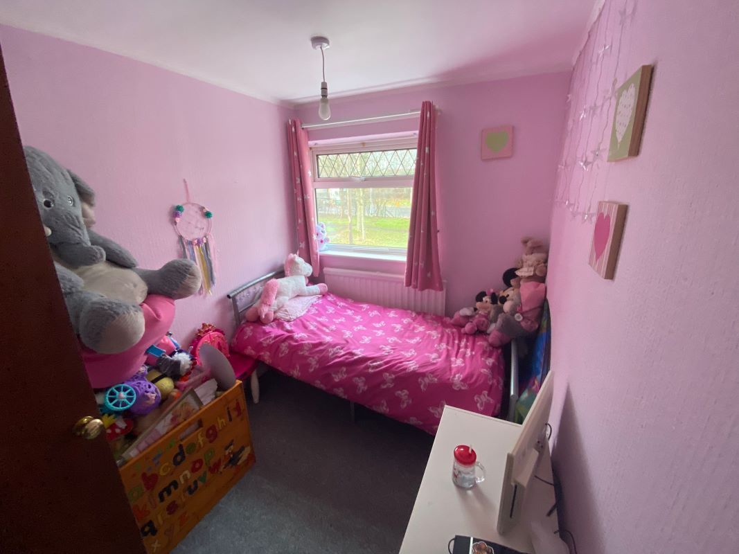 39 Gardendale Avenue, Clifton, Nottingham, NG11 9HX