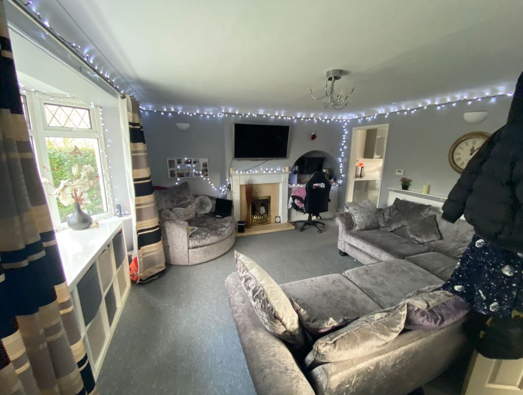 39 Gardendale Avenue, Clifton, Nottingham, NG11 9HX