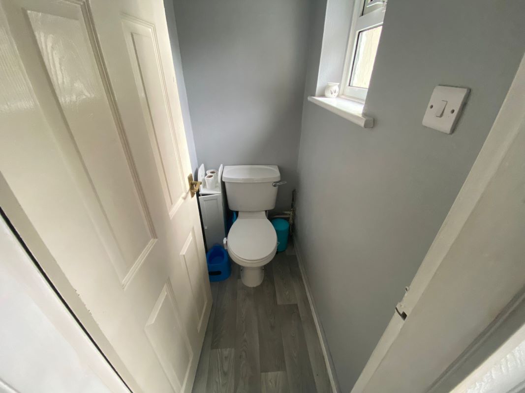 39 Gardendale Avenue, Clifton, Nottingham, NG11 9HX