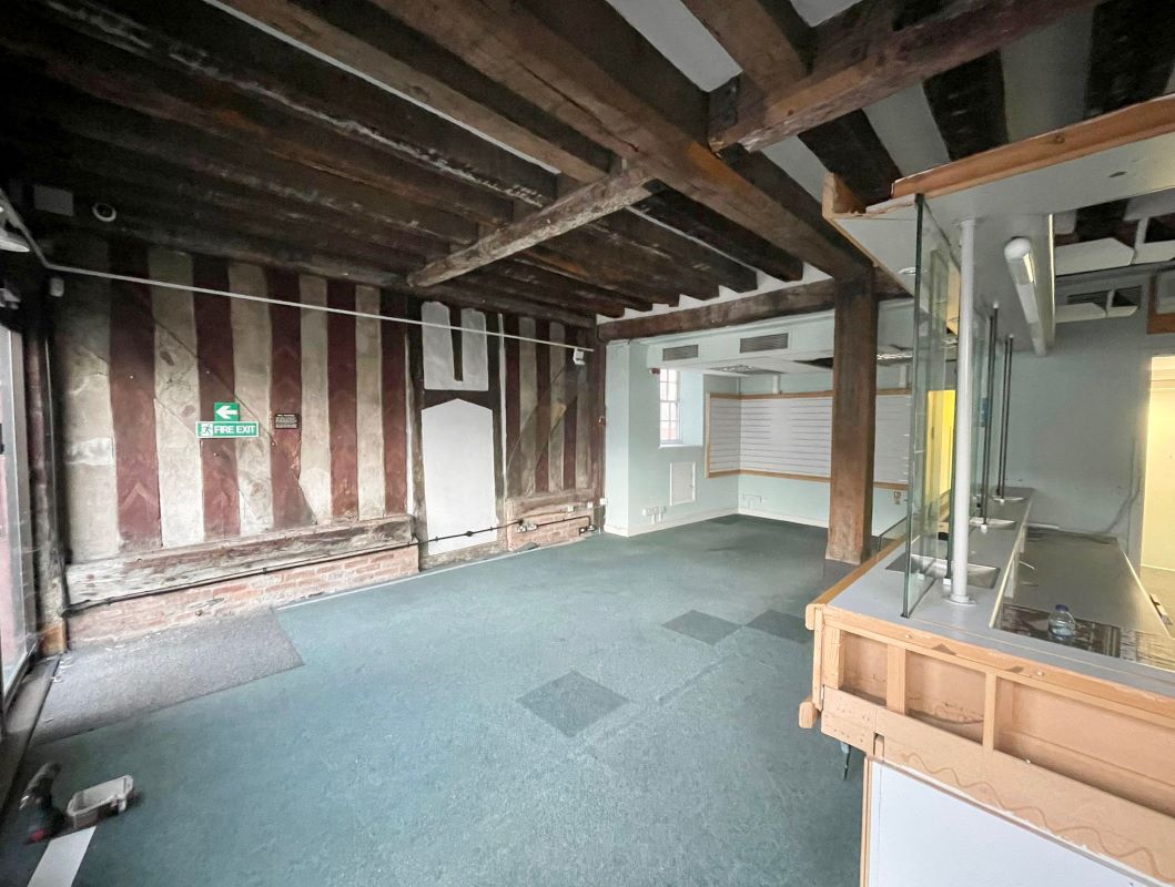 Ground Floor of Ye Olde White Hart, Market Place, Newark, NG24 1EG