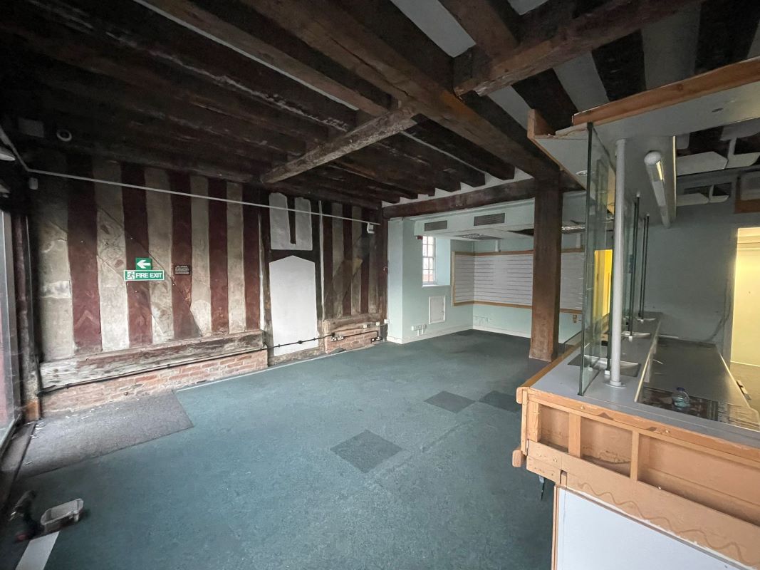 Ground Floor of Ye Olde White Hart, Market Place, Newark, NG24 1EG