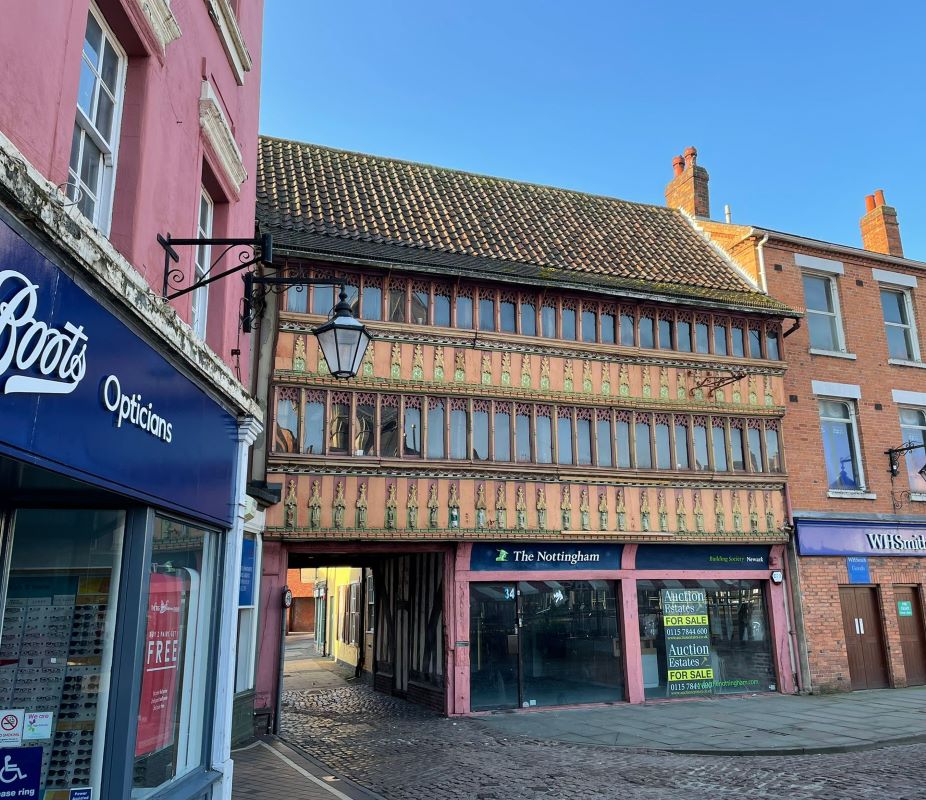 Ground Floor of Ye Olde White Hart, Market Place, Newark, NG24 1EG