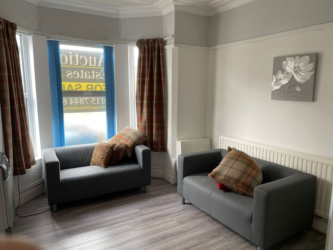 28 Trent Boulevard, West Bridgford, Nottingham, NG2 5BA