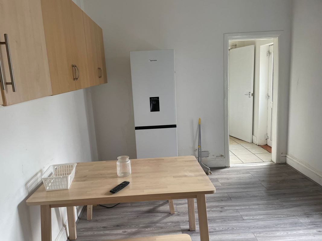 28 Trent Boulevard, West Bridgford, Nottingham, NG2 5BA