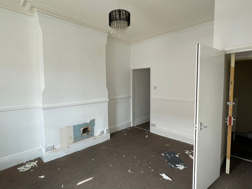 1 Station Terrace, Hucknall, Nottingham, NG15 7TQ