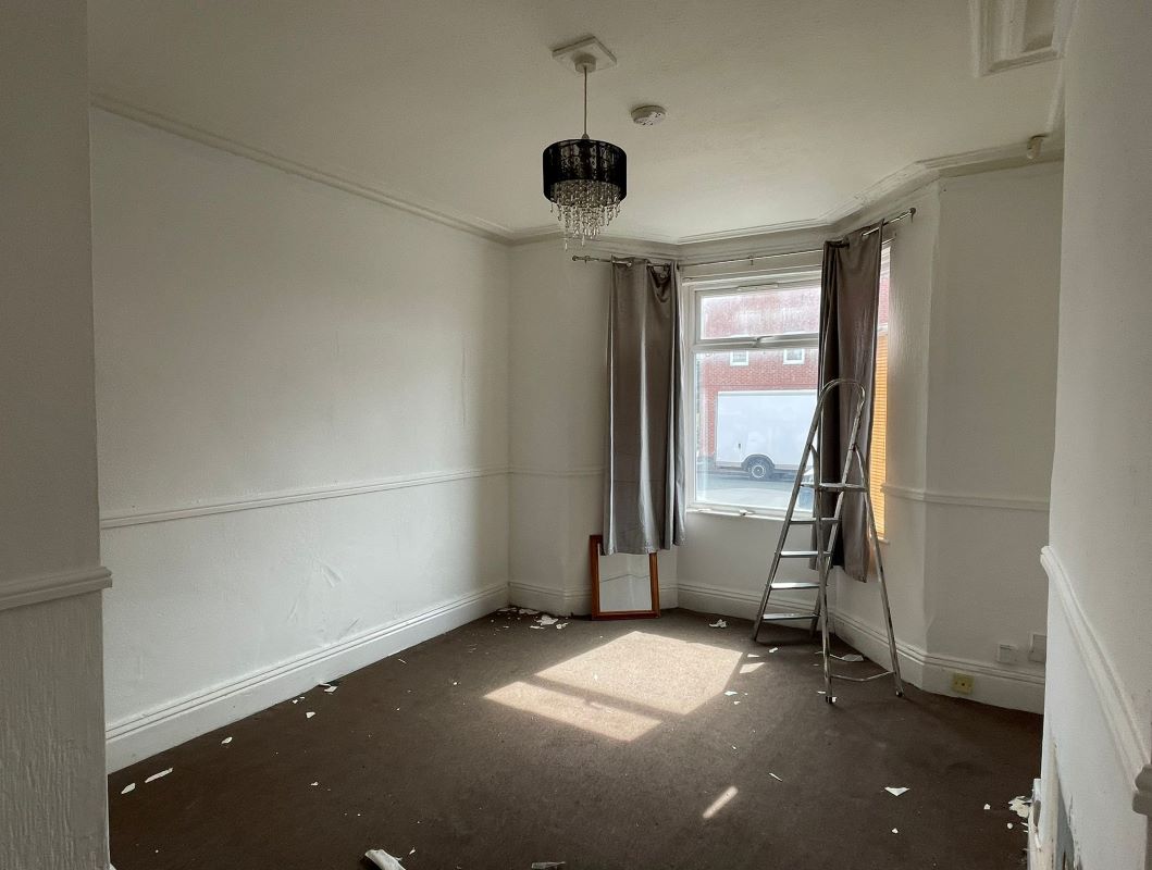 1 Station Terrace, Hucknall, Nottingham, NG15 7TQ