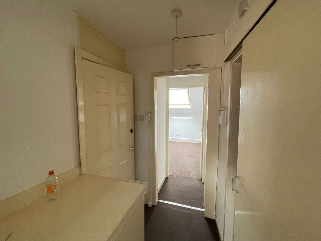 1 Station Terrace, Hucknall, Nottingham, NG15 7TQ