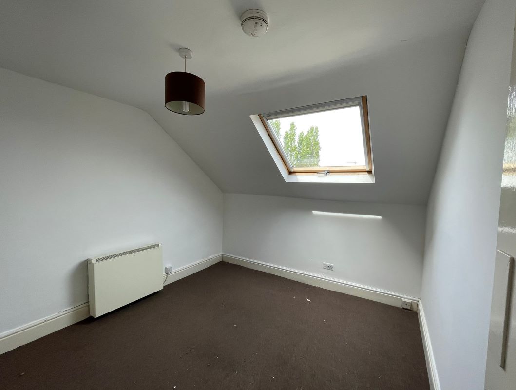 1 Station Terrace, Hucknall, Nottingham, NG15 7TQ