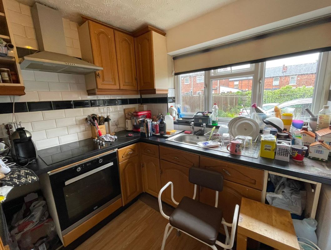 51 Vernon Park Drive, Basford, Nottingham, NG6 0AF