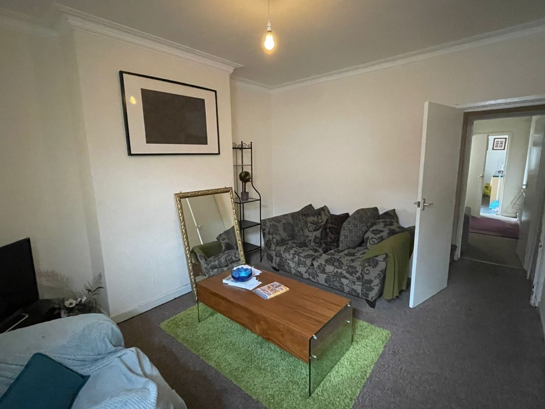 32 Rosetta Road, Nottingham, NG7 7GX