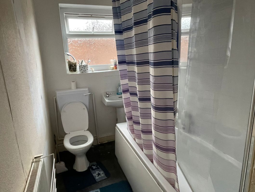 32 Rosetta Road, Nottingham, NG7 7GX