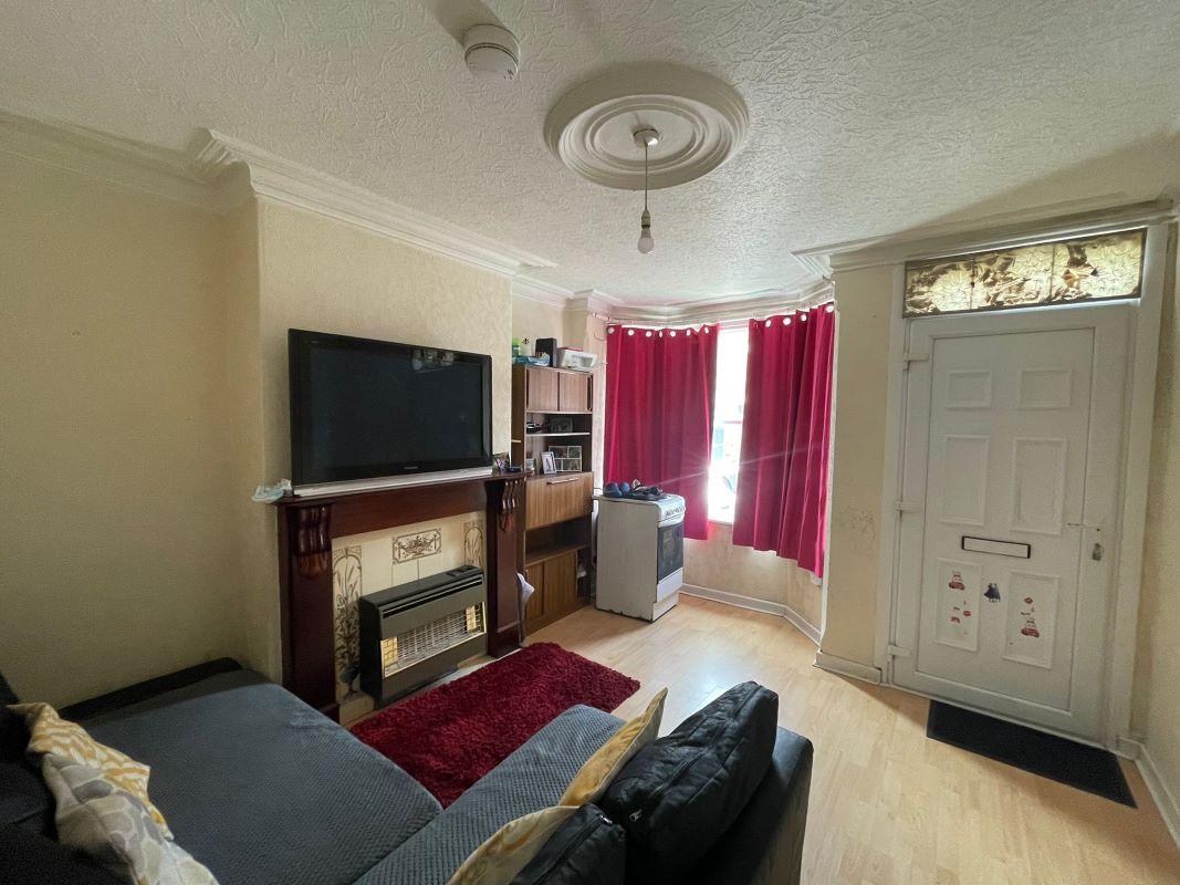8 Cecil Street, Nottingham, NG7 1GZ