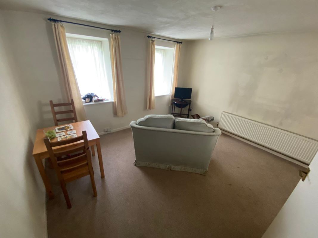 Flat 18 Ravensdene Court, Lucknow Road, Nottingham, NG3 5EE