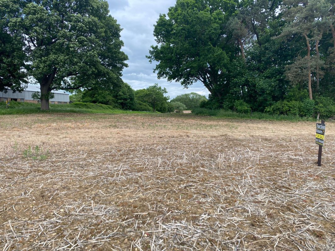 Land adjacent to The Courtyard, Gaulby Lane, Stoughton, Leicester, LE2 2FL