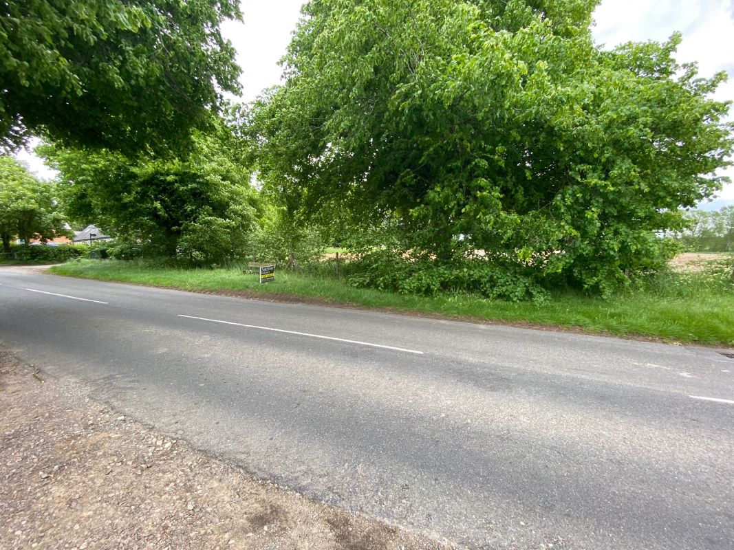 Land adjacent to The Courtyard, Gaulby Lane, Stoughton, Leicester, LE2 2FL