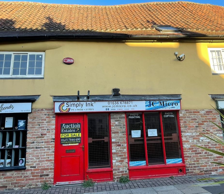 Unit 2, White Hart Yard, Newark, Nottinghamshire, NG24 1DX