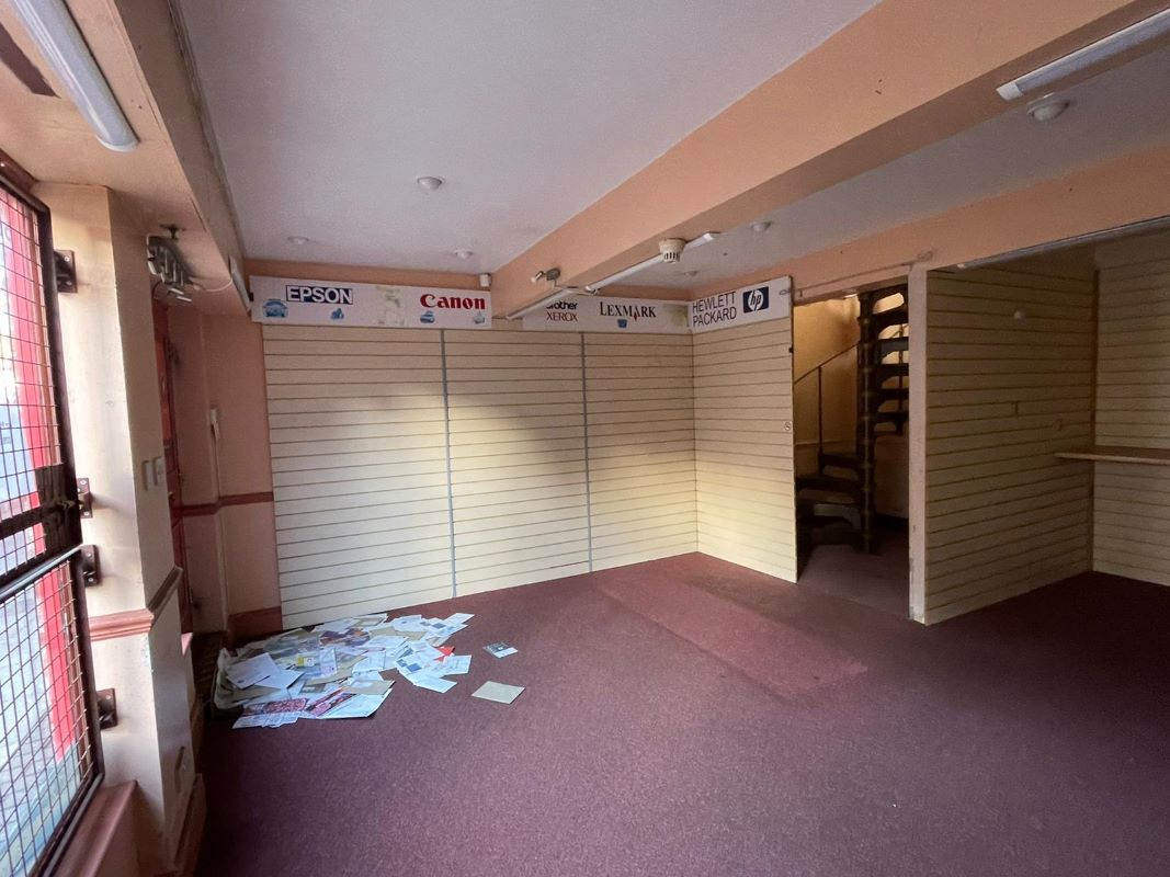 Unit 2, White Hart Yard, Newark, Nottinghamshire, NG24 1DX