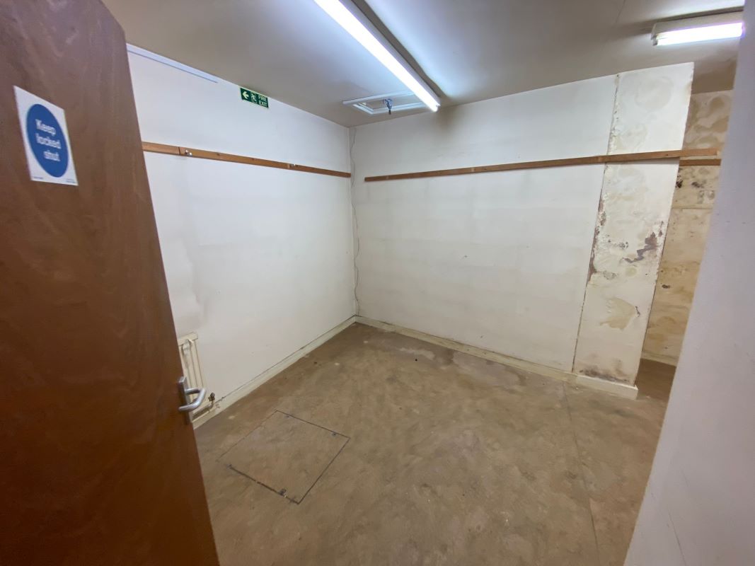 61 Market Place, Driffield, North Humberside, YO25 6AF