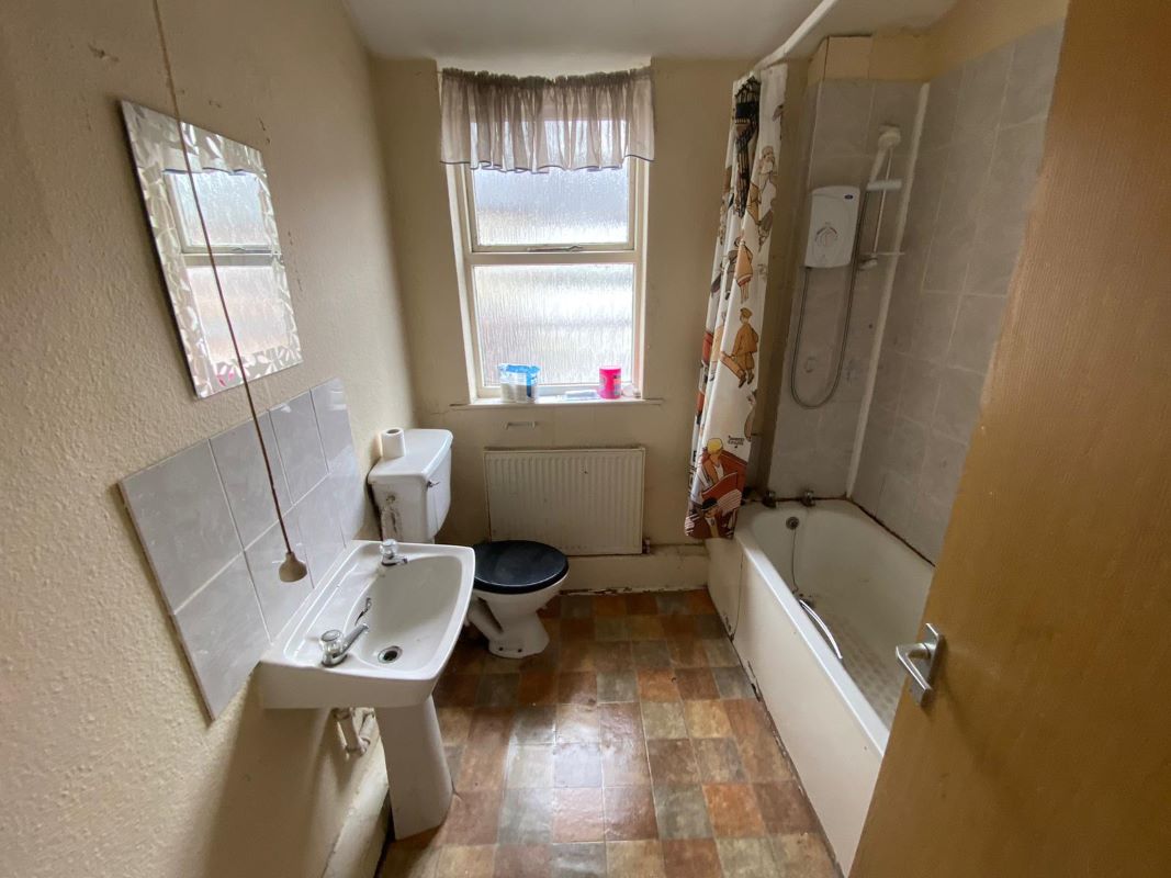 1 & 1A Sophie Road, Nottingham, NG7 6AA