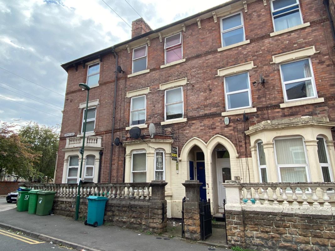 1 & 1A Sophie Road, Nottingham, NG7 6AA