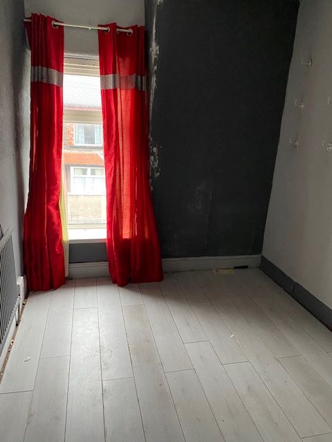 73 North Road, Ferndale, Wales, CF43 4RG