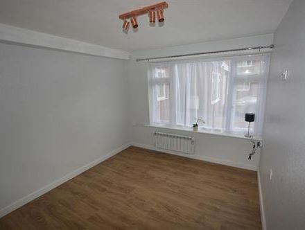 7 Lanchester Gardens, Worksop, S80 2PN