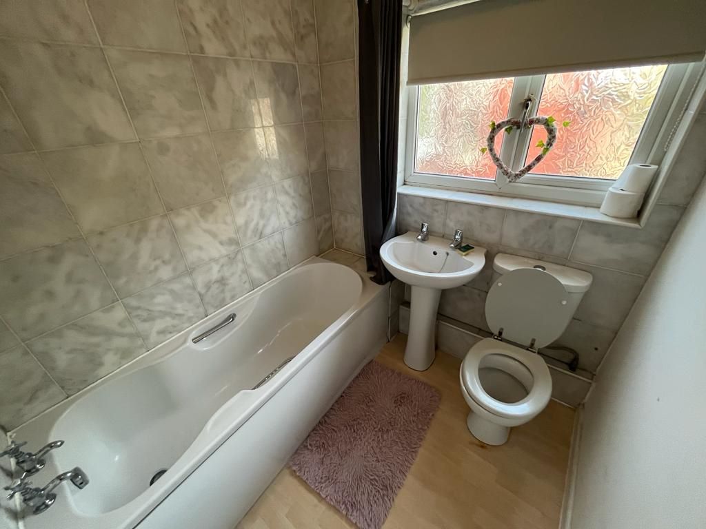 31 Shearing Hill, Gedling, Nottingham, NG4 3GY