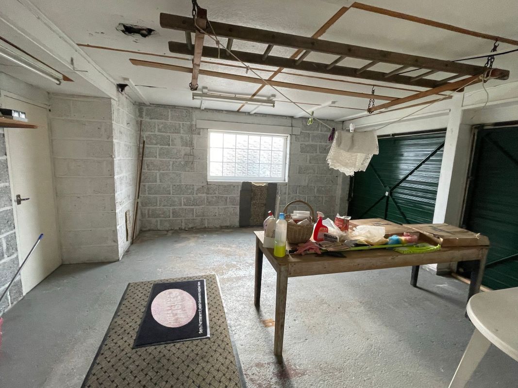 Lakeside Cottage off Owday Lane, Wallingwells, Nottinghamshire, S81 8DA