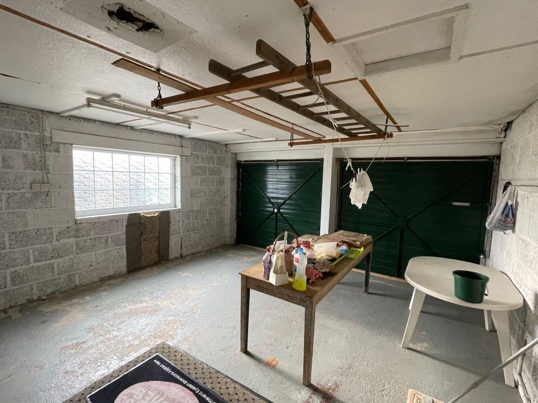 Lakeside Cottage off Owday Lane, Wallingwells, Nottinghamshire, S81 8DA