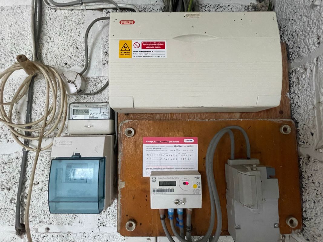 Lakeside Cottage off Owday Lane, Wallingwells, Nottinghamshire, S81 8DA