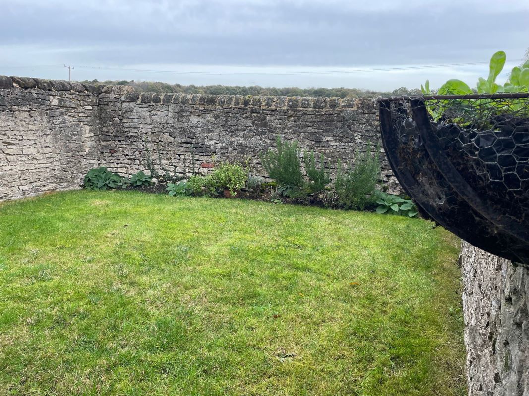 Lakeside Cottage off Owday Lane, Wallingwells, Nottinghamshire, S81 8DA