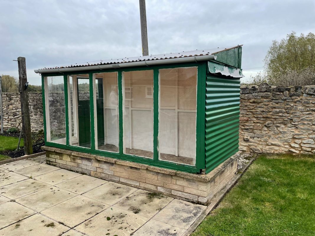 Lakeside Cottage off Owday Lane, Wallingwells, Nottinghamshire, S81 8DA