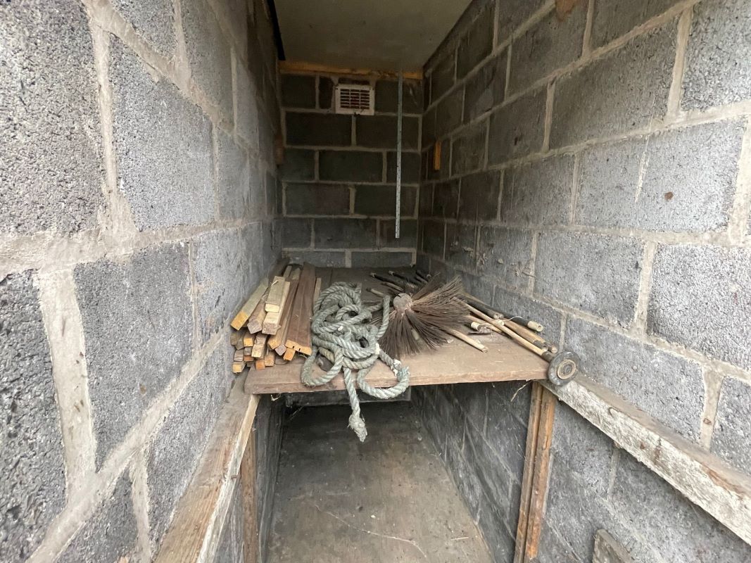 Lakeside Cottage off Owday Lane, Wallingwells, Nottinghamshire, S81 8DA