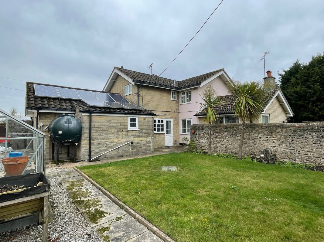 Lakeside Cottage off Owday Lane, Wallingwells, Nottinghamshire, S81 8DA