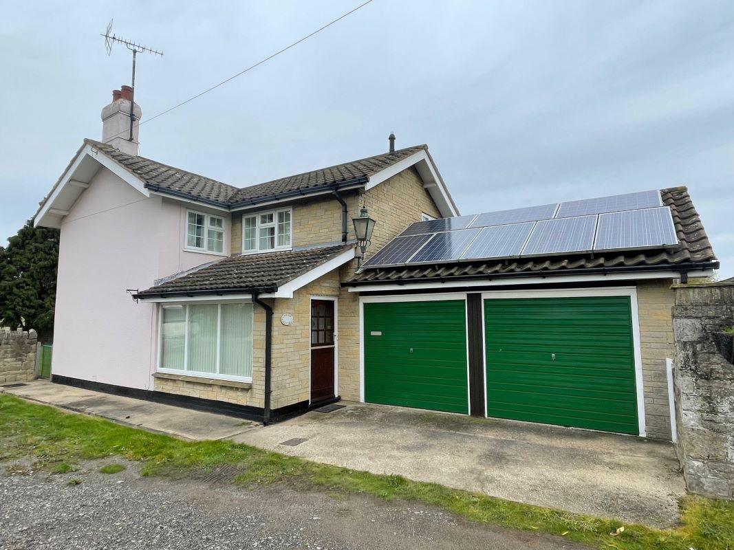 Lakeside Cottage off Owday Lane, Wallingwells, Nottinghamshire, S81 8DA