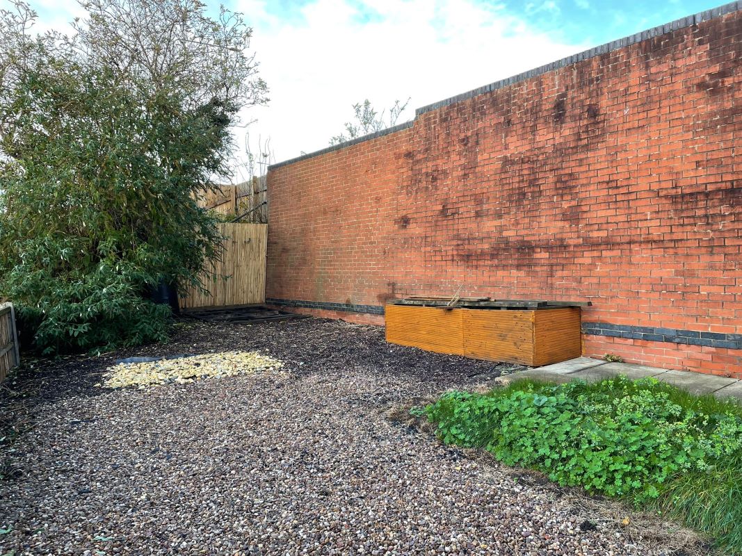 76A & 76B Beacon Hill Road, Newark Upon Trent, NG24 2JG