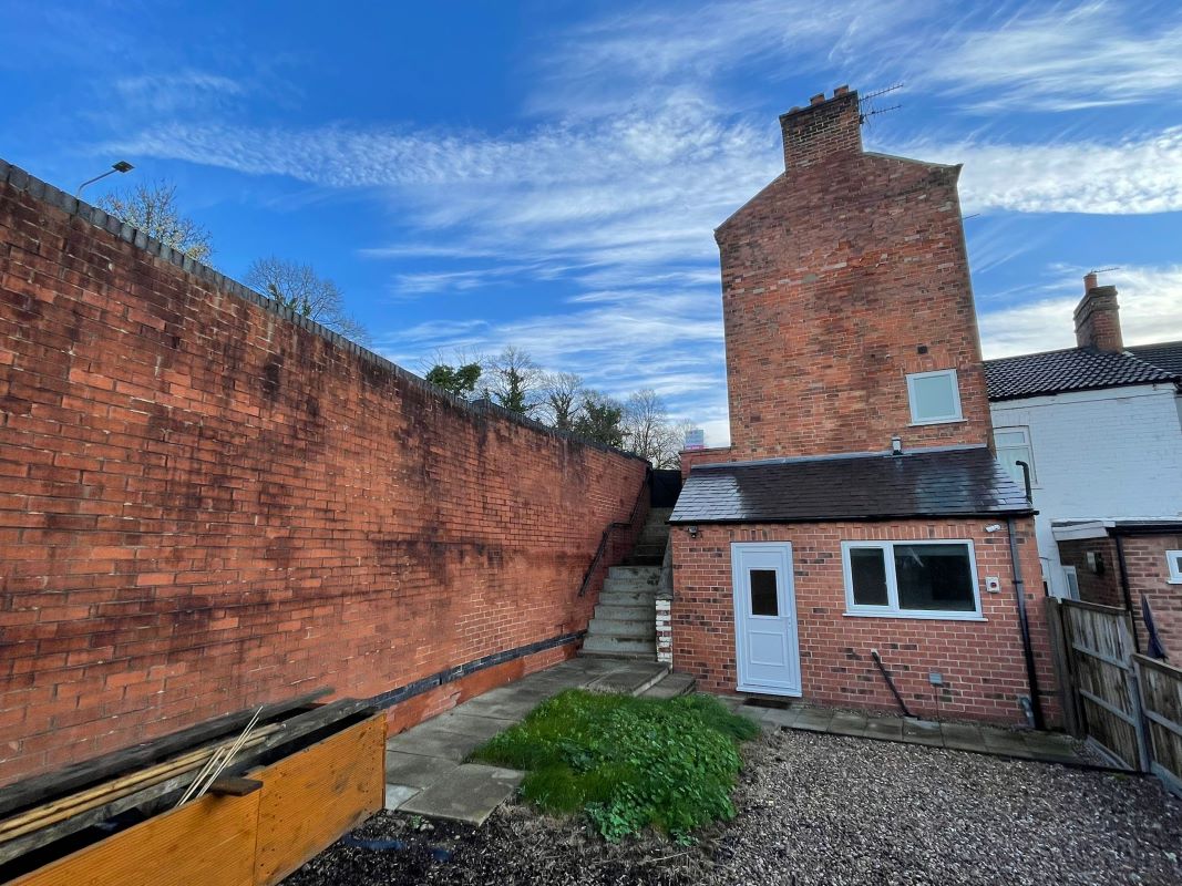 76A & 76B Beacon Hill Road, Newark Upon Trent, NG24 2JG