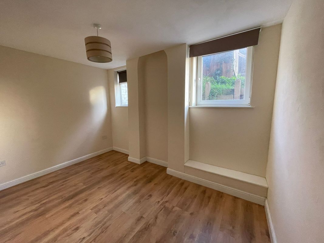 76A & 76B Beacon Hill Road, Newark Upon Trent, NG24 2JG