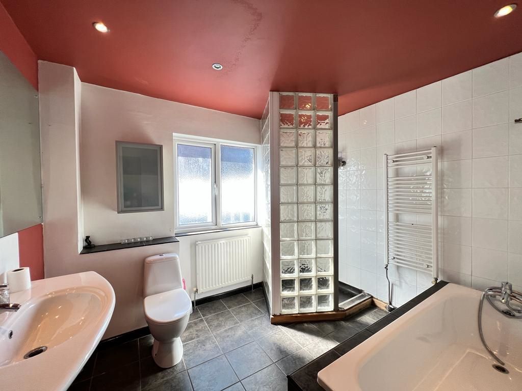 126 Wilford Lane, West Bridgford, Nottingham, NG2 7RL