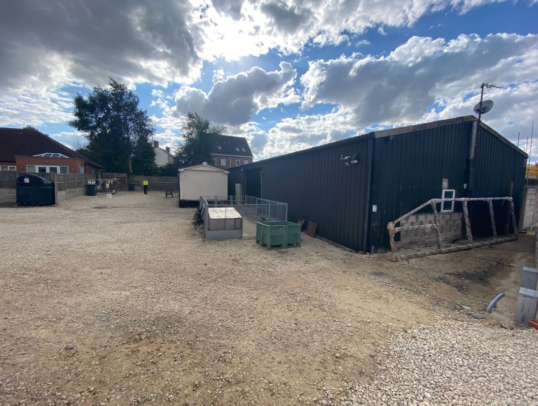 Hilltop Farm, Old Road, Sutton-in-Ashfield, NG17 3DY